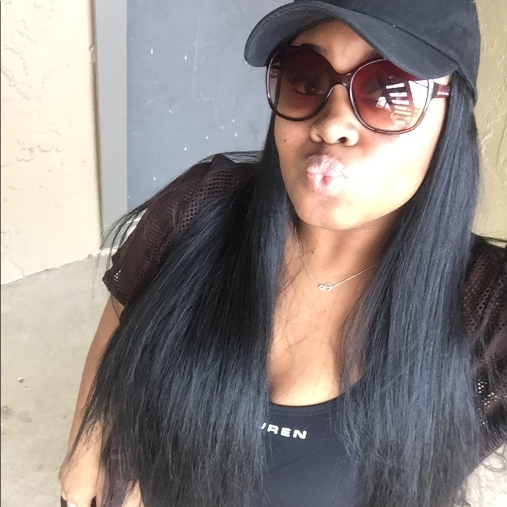 Meet your Posher, Tierra